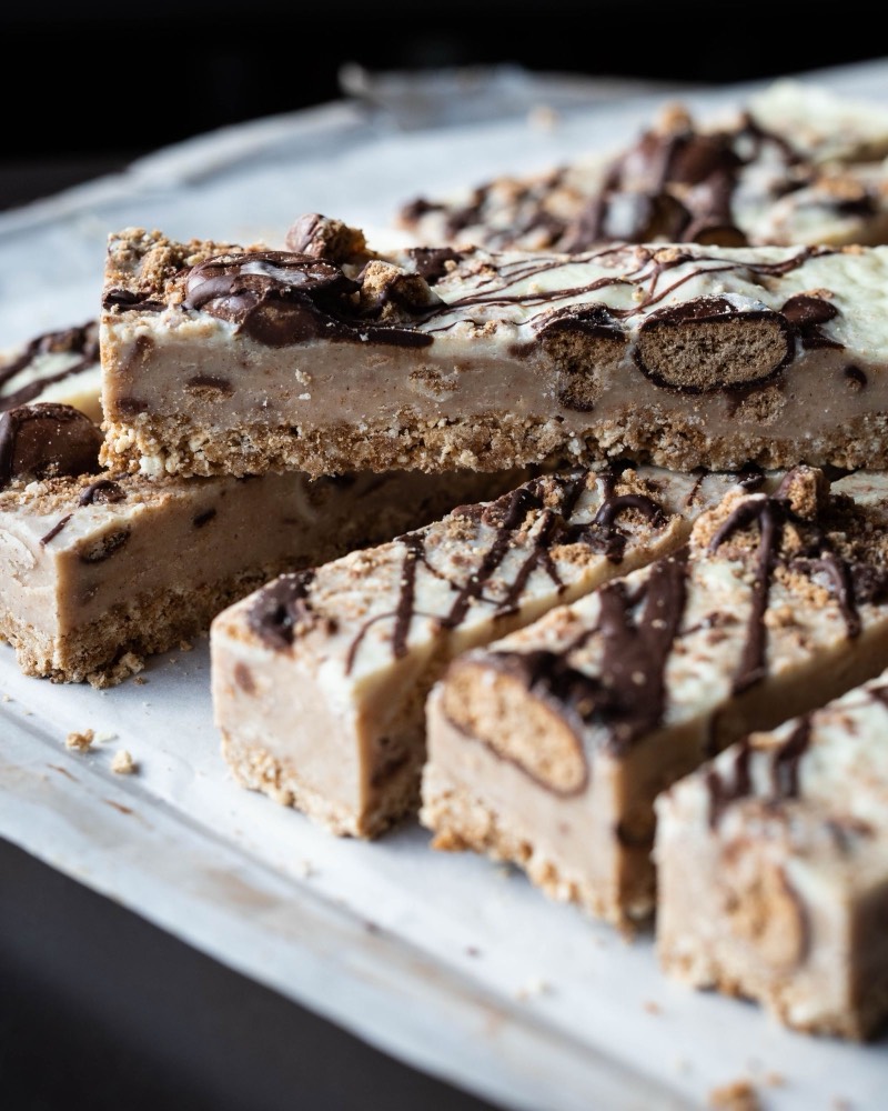 Witte reep met koekjesbrokken